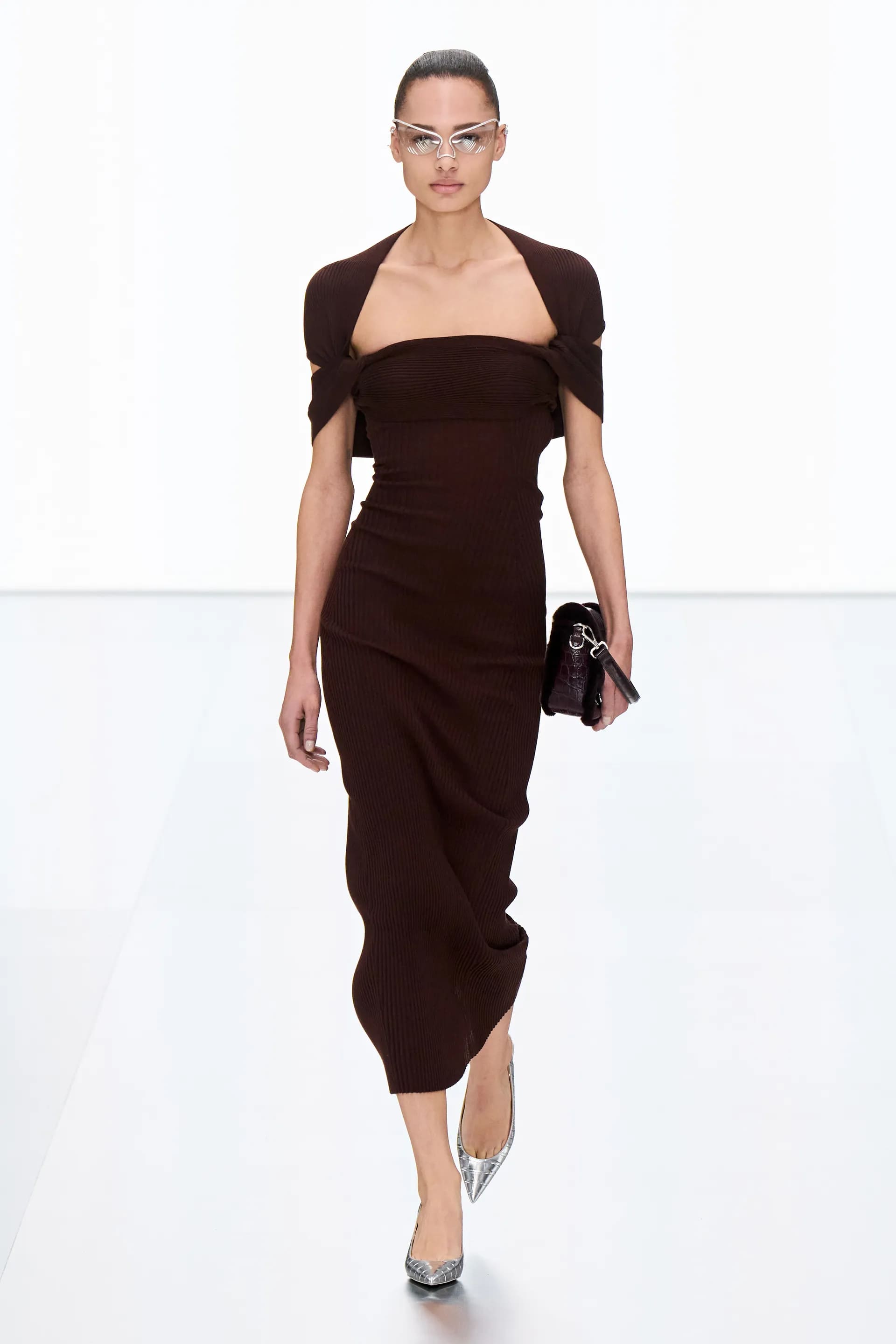 00005-fendi-spring-2024-couture-credit-gorunway 2